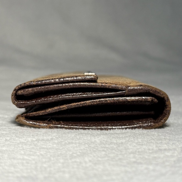 Authenticated Gucci GG Canvas Continental Wallet - Picture 4 of 11